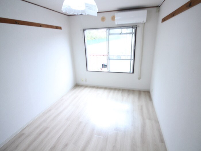 居室 ｽﾁｭｰﾃﾞﾝﾄﾊﾟﾚｽ多摩ｾﾝﾀｰ