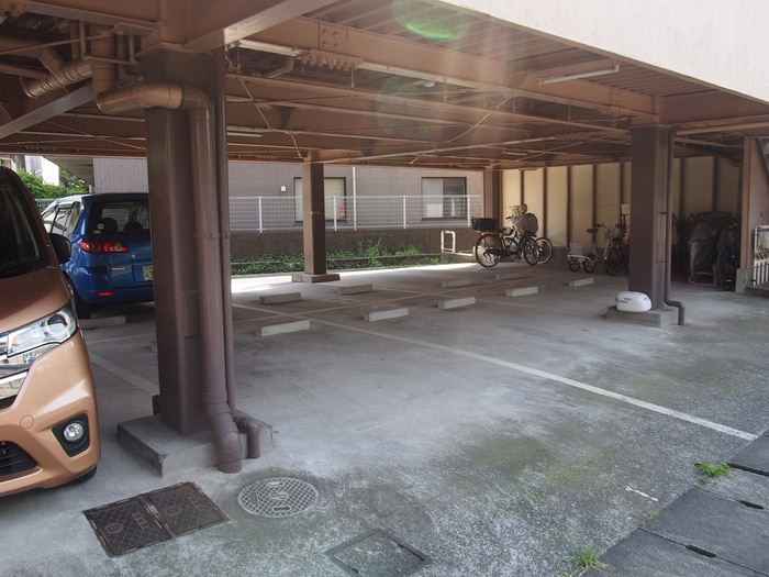 駐車場 ハイツルミエ－ル