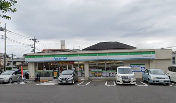 ファミリーマート 版画美術館入口店(コンビニ)まで41m ソレイユ町田