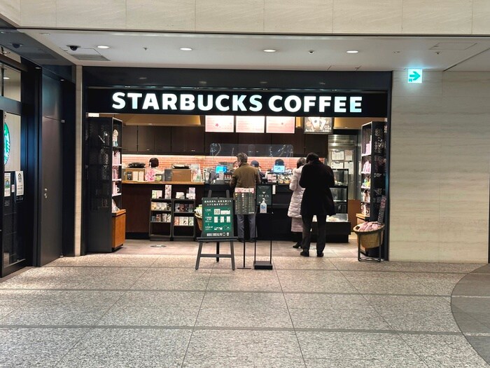 スターバックスコーヒー　ペディ汐留店(その他飲食（ファミレスなど）)まで500m MOMENTO　SHIODOME