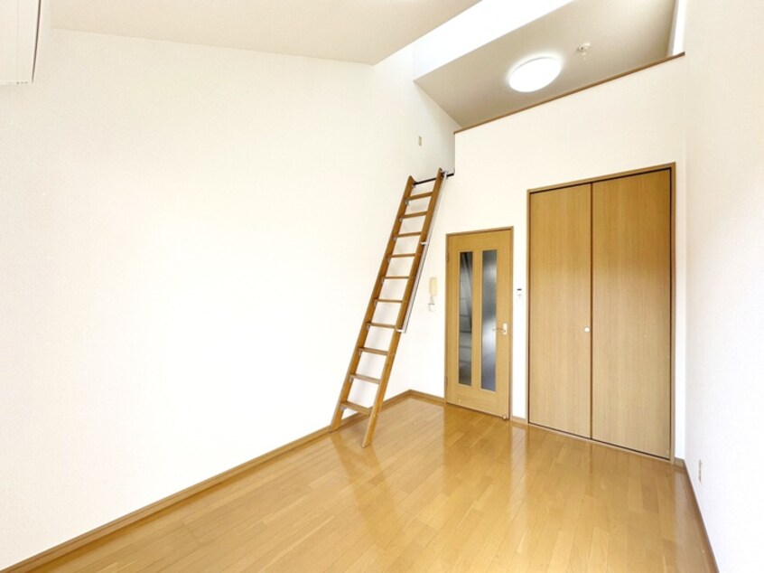 居室 メゾンド・ミカミ