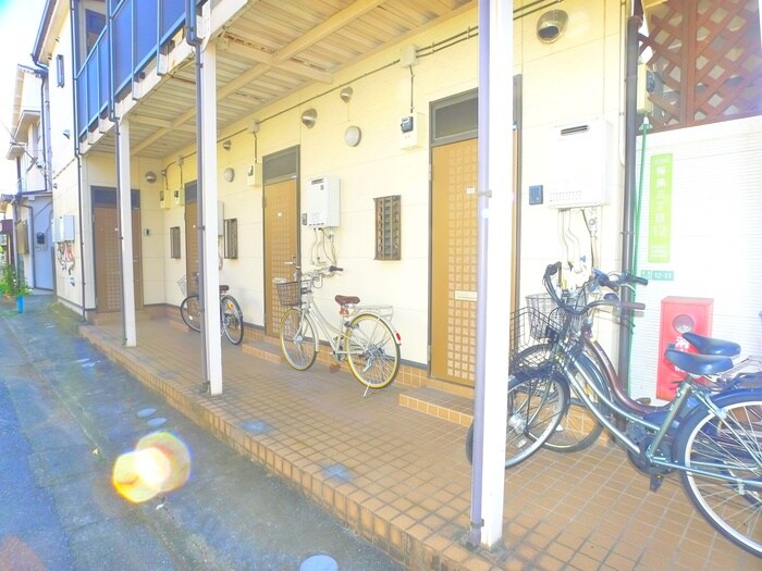 駐輪場 メゾンド・ミカミ