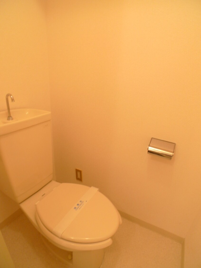 トイレ シュタ－ンハイム第一(352006)