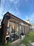 小川西町貸家の外観