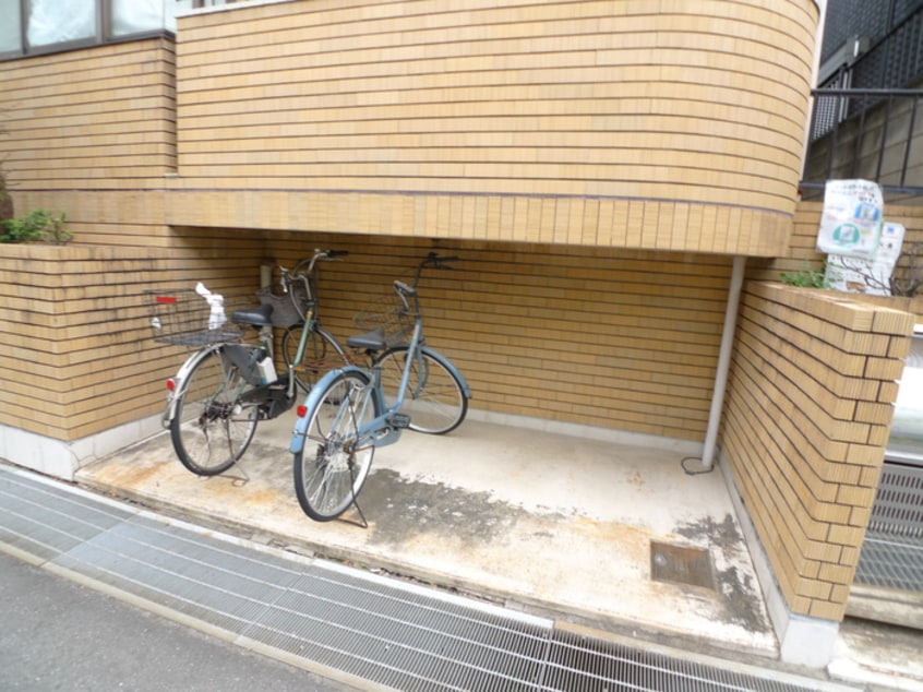 駐輪場 ア－ガスヒルズ６７