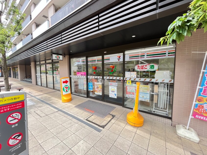 セブンイレブン横浜十日市場店(コンビニ)まで590m コヤトビルディング