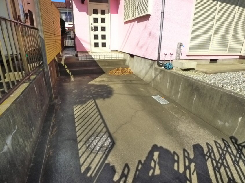 駐車場 旭が丘１丁目貸家