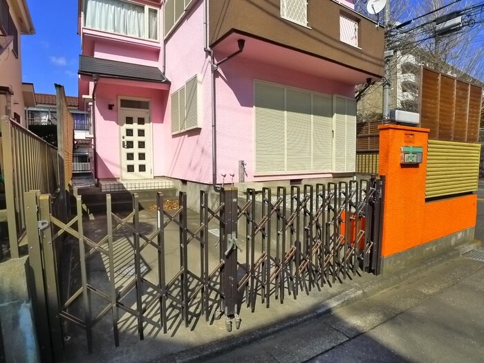 エントランス部分 旭が丘１丁目貸家