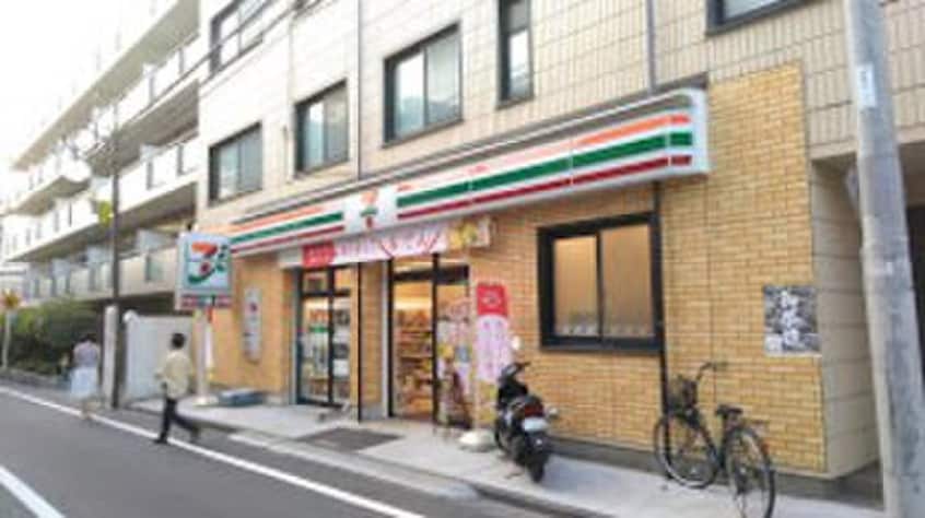 セブンイレブン西池袋三丁目店(コンビニ)まで300m プリムヴェール