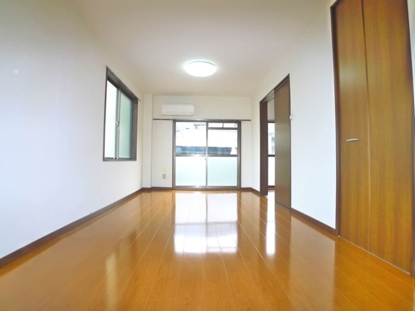 居室 メゾンオ－キスＢ