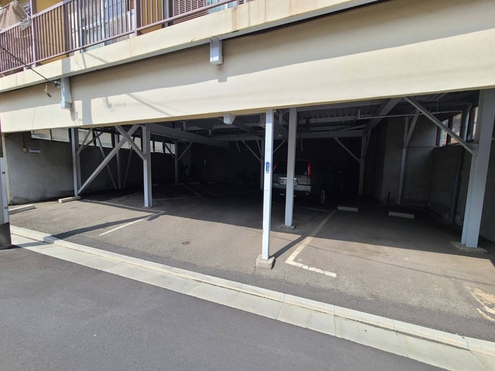 駐車場 みのさハイツ