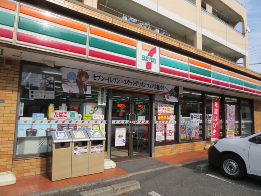 セブンイレブン(コンビニ)まで120m カエデハイツＢ