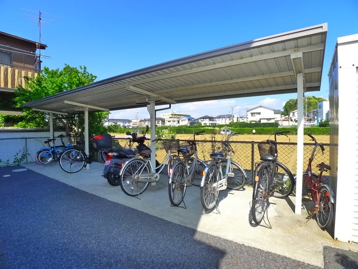 駐輪場 ルミナスビラＢ