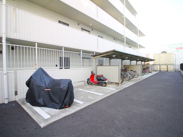 駐輪場 フェリシア