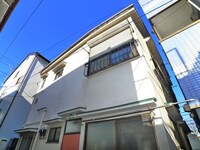 国　　井　　荘