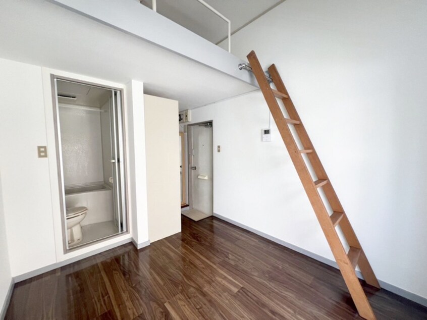 居室 エスポア－ル三鷹