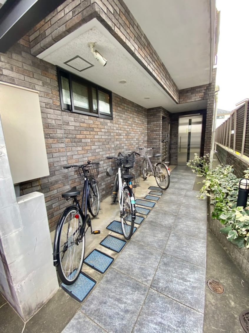 駐輪場 コスモアネックス