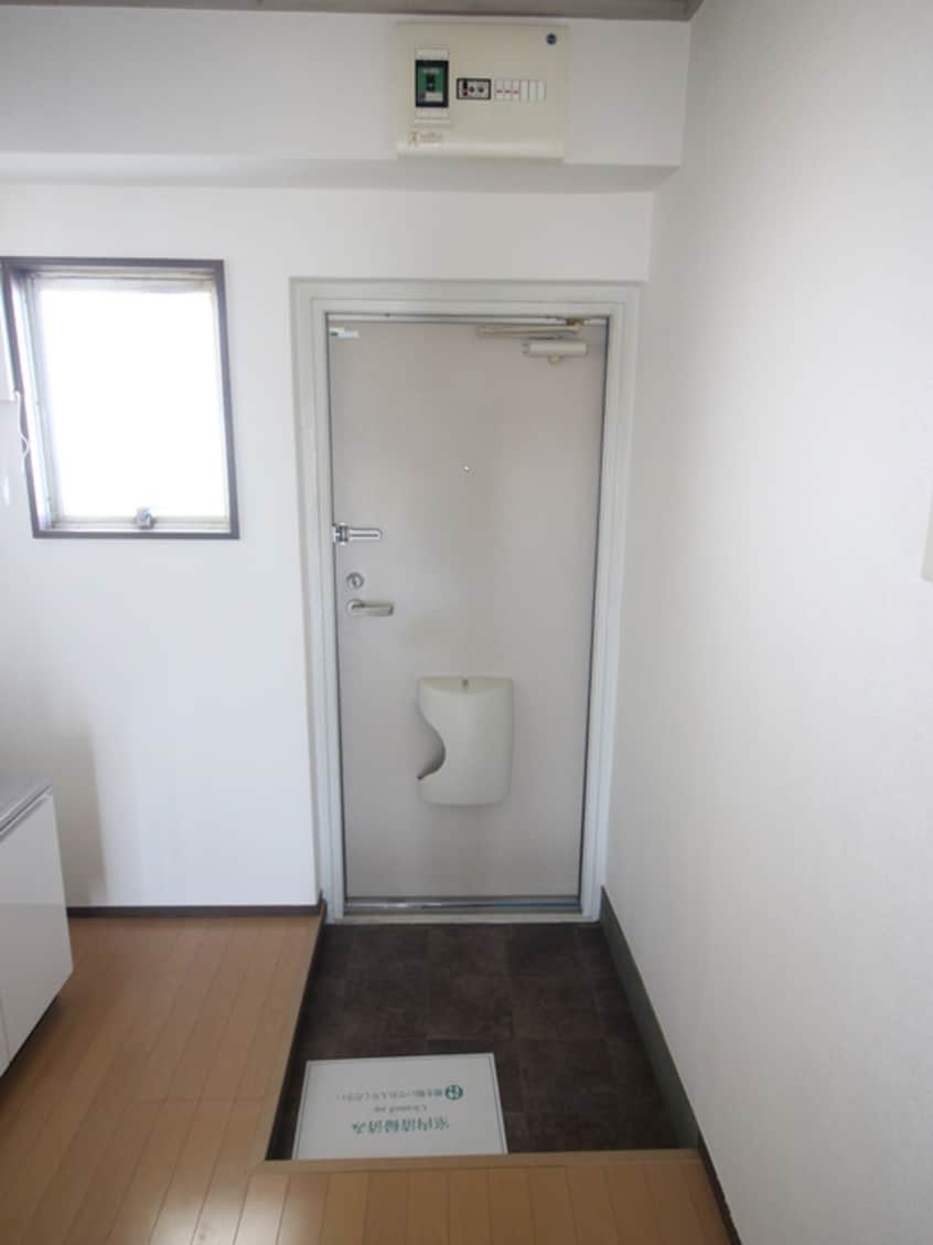 玄関 西北コ－ポ