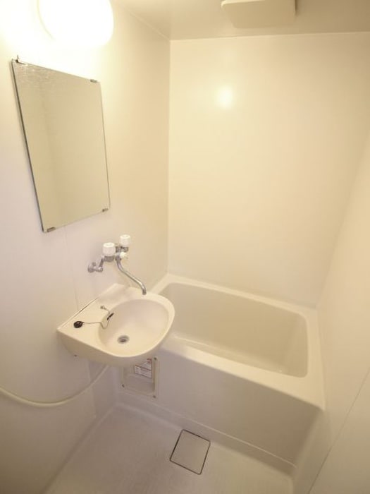 バス／シャワールーム等 朝日二番館