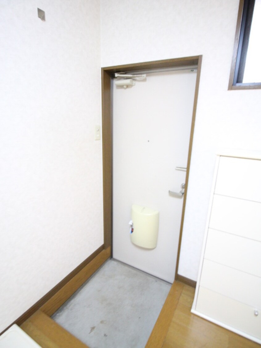 玄関 朝日二番館