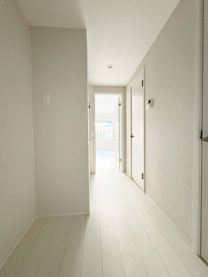 廊下 スターティス六実