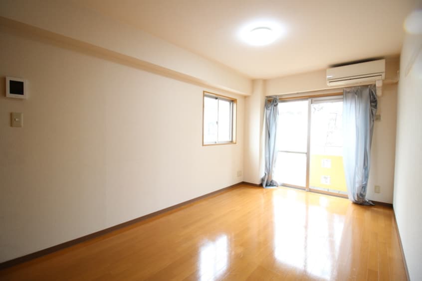 居室 Ａ・ＺＵＲＹ