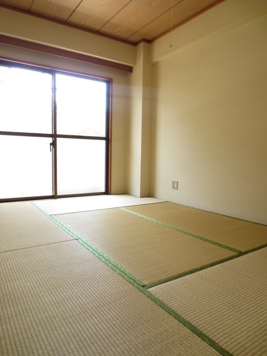 内観写真 モンシャトー水橋