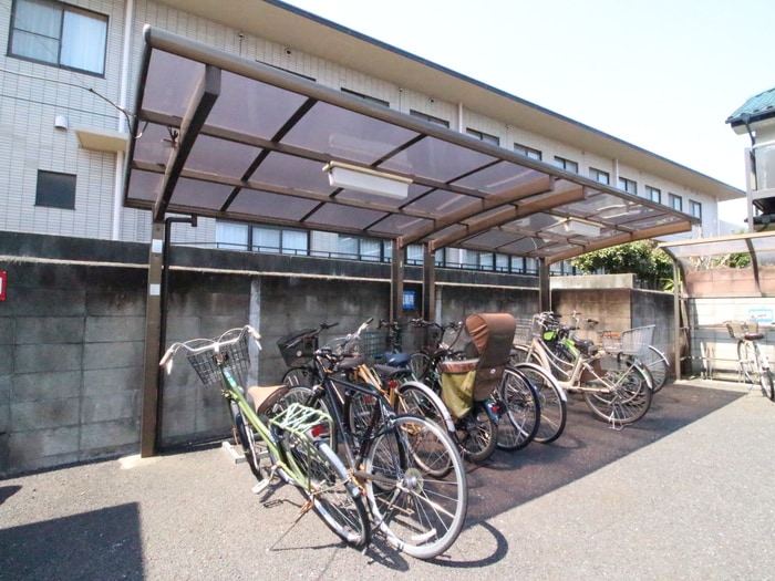 駐輪場 モンシャトー水橋