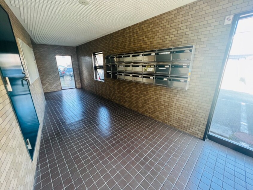 エントランス部分 モンシャトー水橋