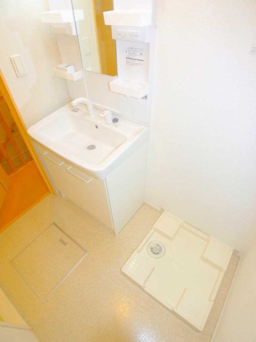 洗濯機置場 オーヴェスト イゾラ