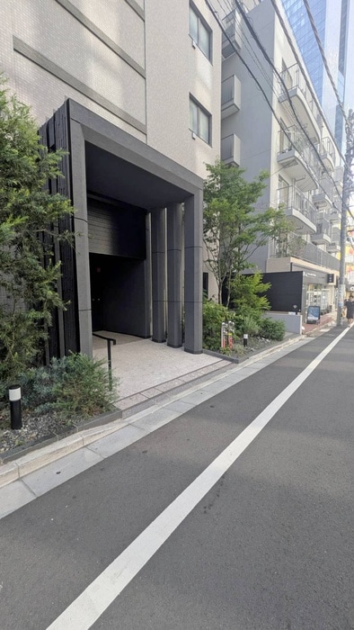エントランス部分 レフィールオーブ代々木