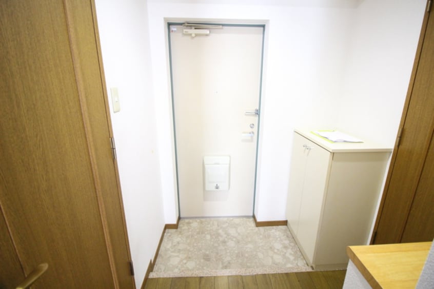 玄関 レイナス片倉