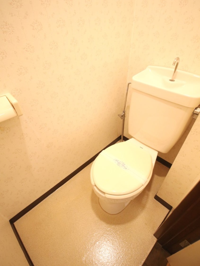 トイレ ウイングハウス