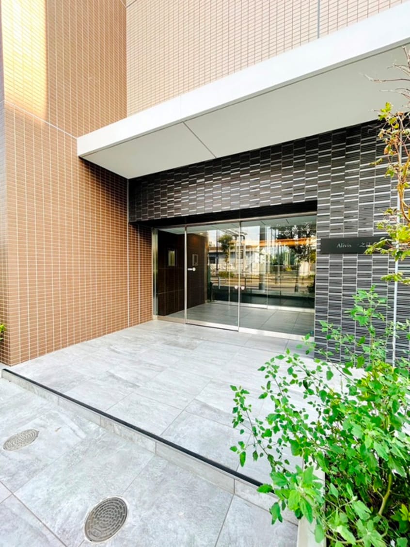 エントランス部分 Alivis一之江