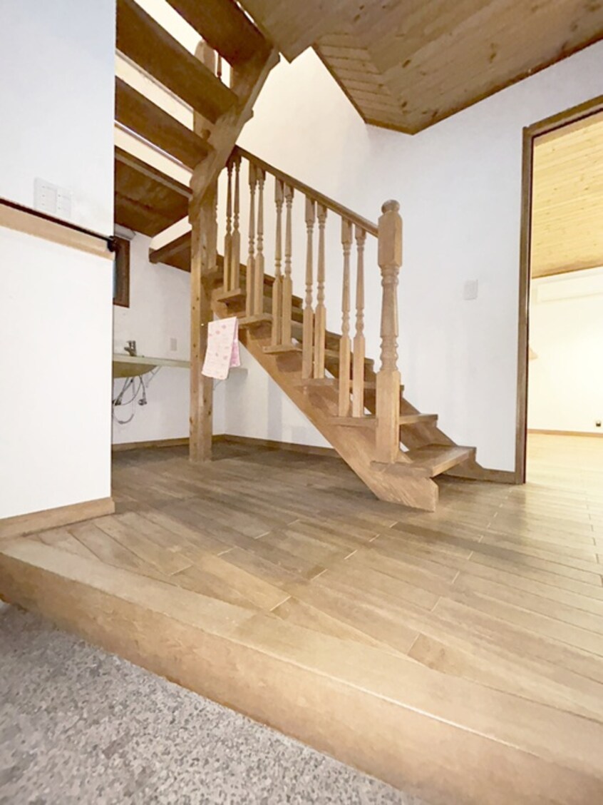 玄関 上水新町3丁目戸建