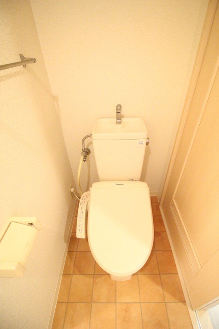 トイレ ヴェルネ－ジュ