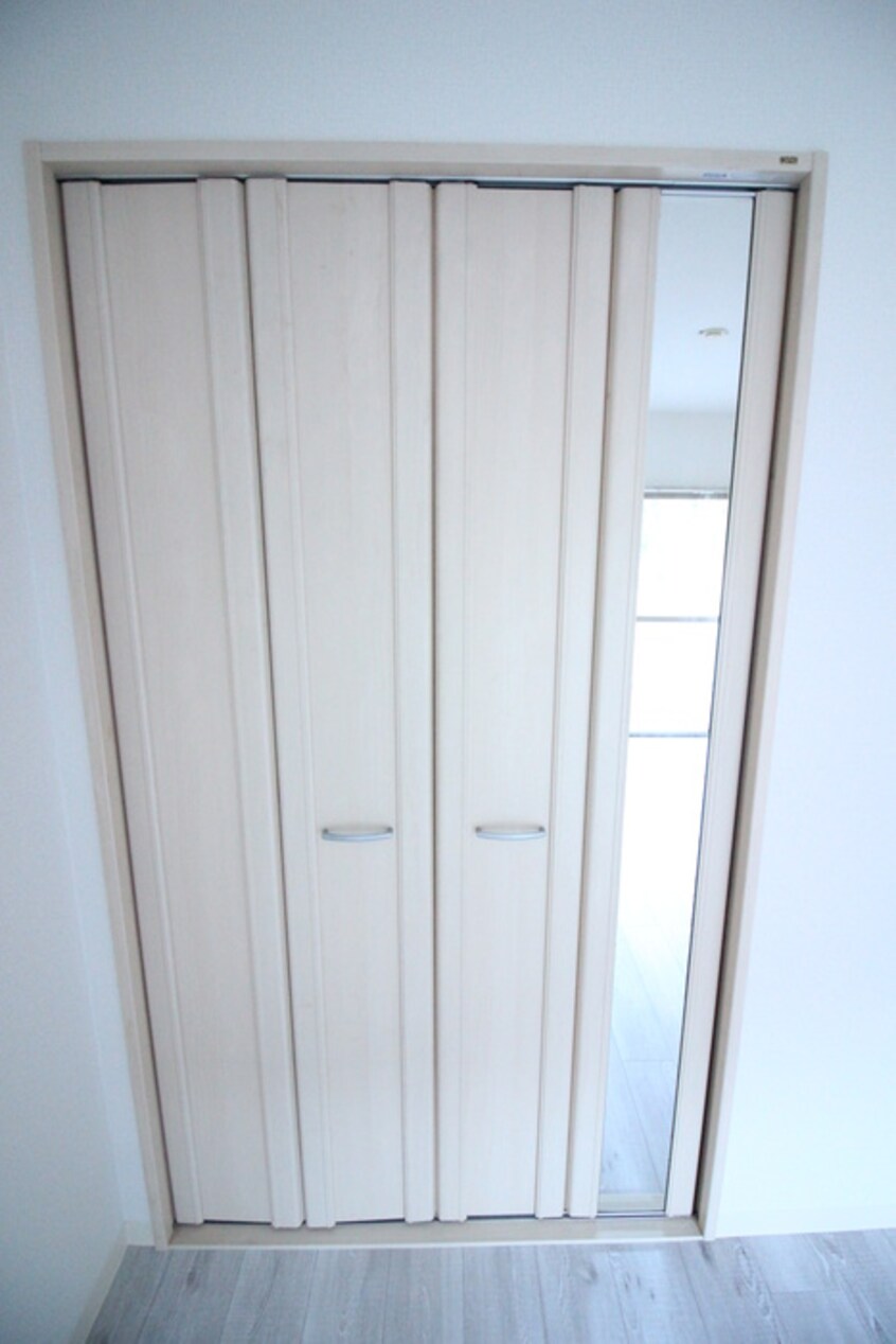 収納 ヴェルネ－ジュ