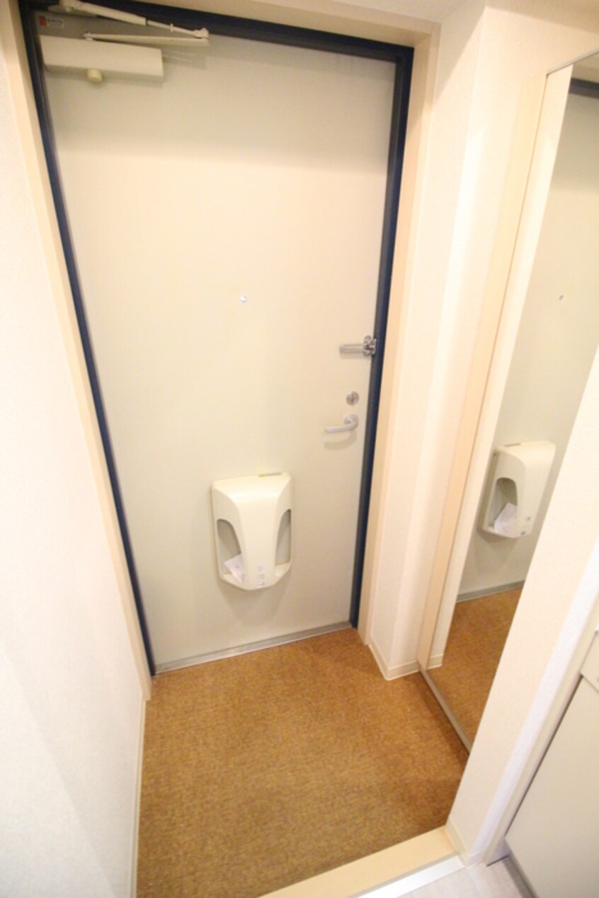 玄関 ヴェルネ－ジュ