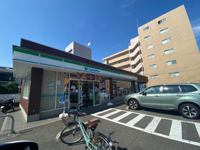 ファミリーマート　京王堀之内駅東店(コンビニ)まで181m S-FORT八王子堀之内
