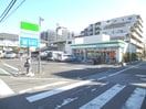 ファミリーマート(コンビニ)まで199m ブラウニー小豆沢ｓｔ.