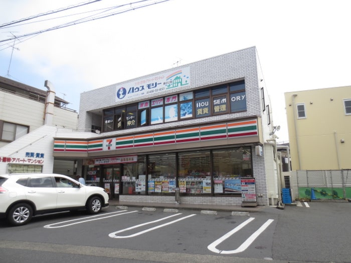 セブンイレブン熊の森店(コンビニ)まで300m グリ－ンエイト