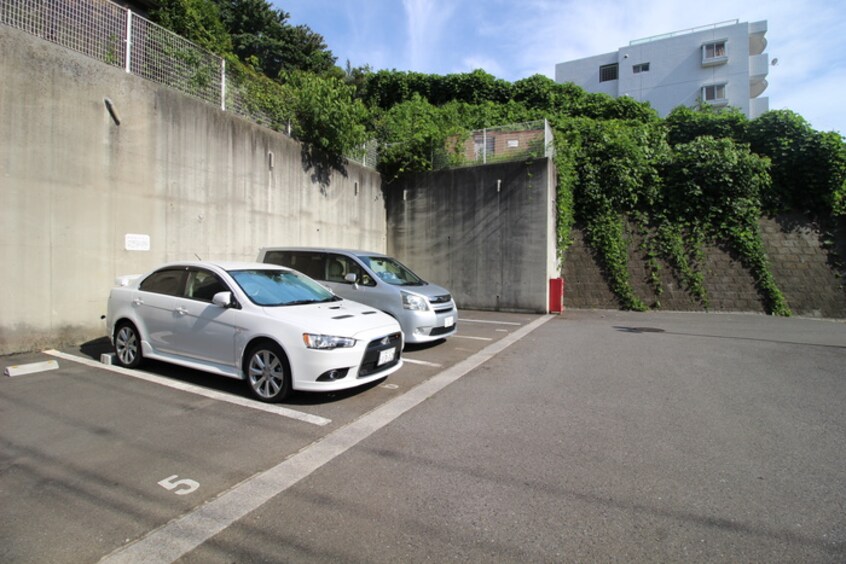 駐車場 セレ－ノ坂下Ｂ棟