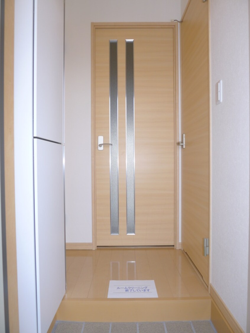 玄関 リトルズ幕張町