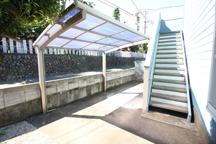 駐輪場 グランデュール高坂