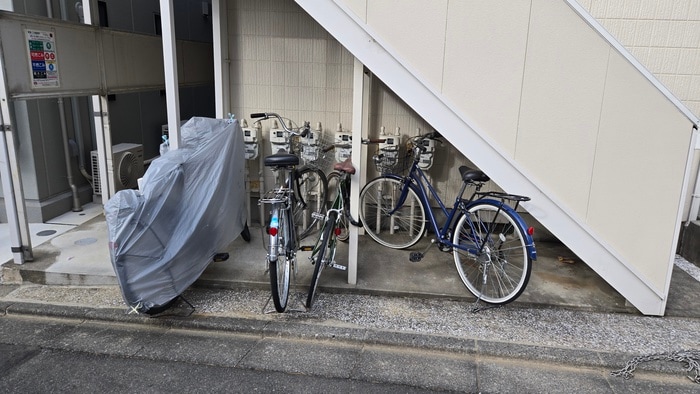 駐輪場 メゾンデザ－ル上原