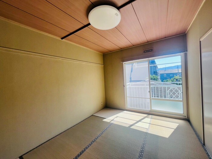 居室 ブル－ハイツ