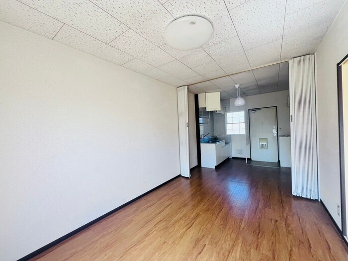 居室 ブル－ハイツ