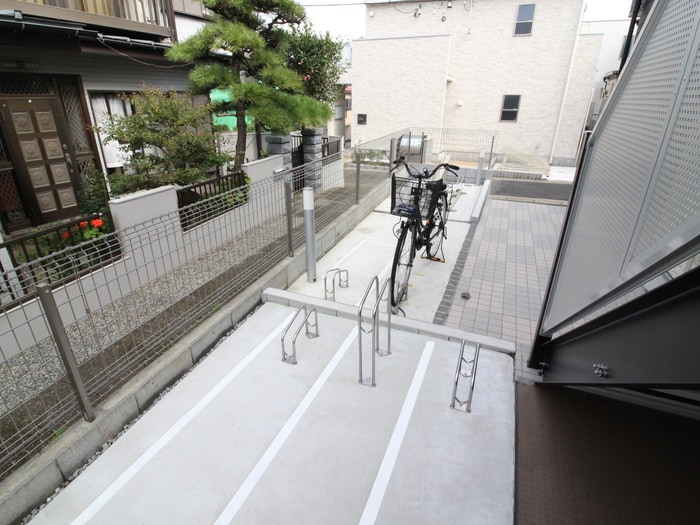 駐輪場 リブリ・ブラウニー希望が丘