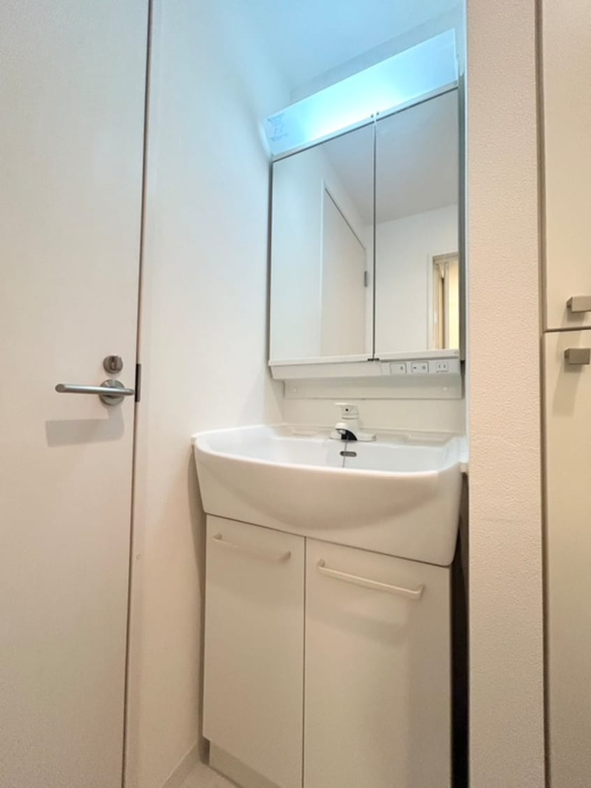 洗面 ﾚｼﾞﾃﾞｨｱ四谷三丁目