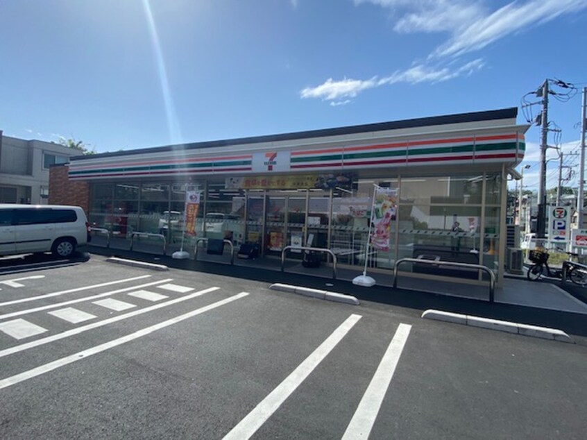 セブンイレブン(コンビニ)まで262m クオーレ